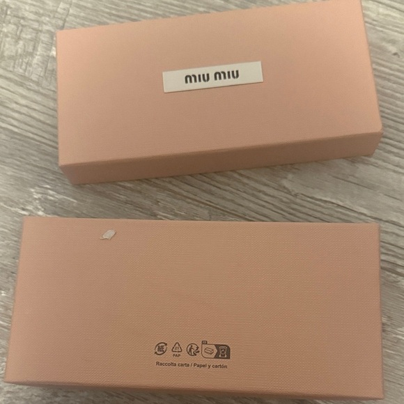 Pink miu miu Rectangular Box - Picture 3 of 3